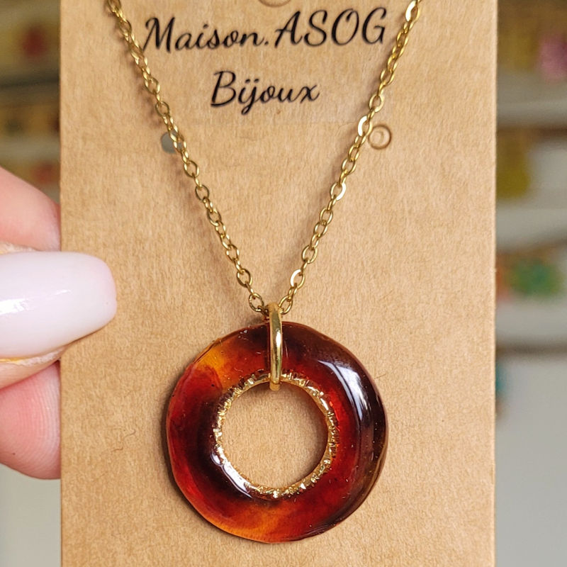 Collier chaîne dorée pampille Anora tortoise marron caramel