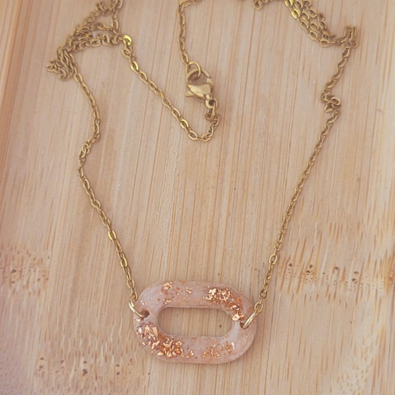 Collier chaîne doré Mia beige rosé feuille d'or rosé cuivré