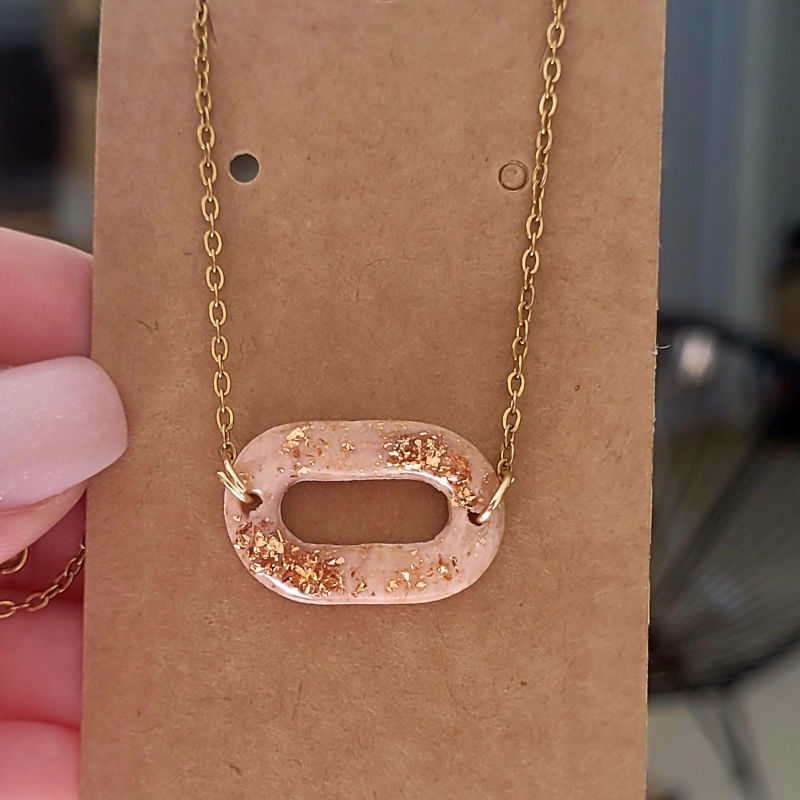 Collier chaîne doré Mia beige rosé feuille d'or rosé cuivré