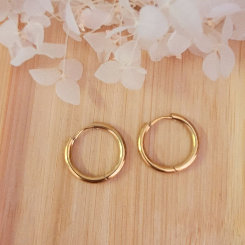 Boucles d'oreilles créole dorée et pampille Donut's réversible blanc avec éclat doré et paillette dorée