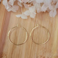 Boucles d'oreilles créole fine dorée et pampille Donut's marbrée vert orange kaki et doré