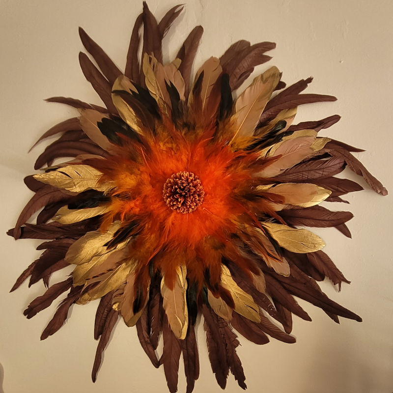Jujuhat "Sahara Ebène" en plume marron doré orange et touche de vert profond