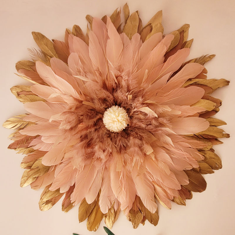 Jujuhat Rose de Sable en plume naturelle doré rose pâle et beige poudré