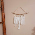 Suspension "Cascade d'Ivoire" en bois flotté pastille ivoire et médaillon de papier de soie blanc